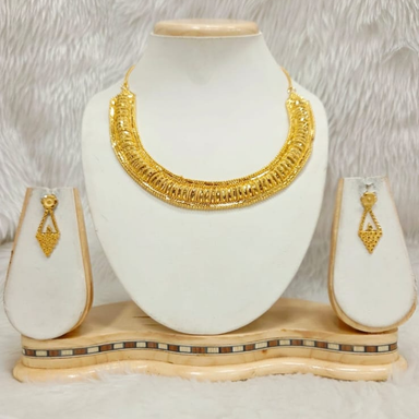 Elegant 1 Gram Gold Plated Choker Necklace with Intricate Filigree Art and  Chain Tassels Earpiece.
