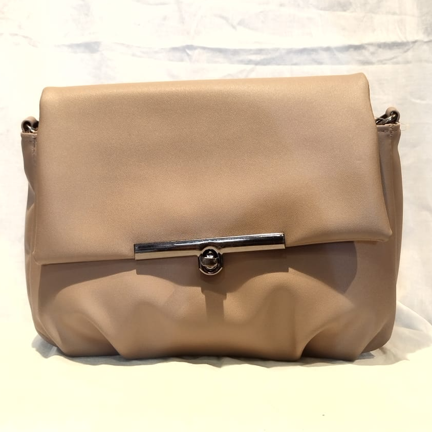 Leather India Premium Handbag – Stylish & Durable Leather Handbags for Women