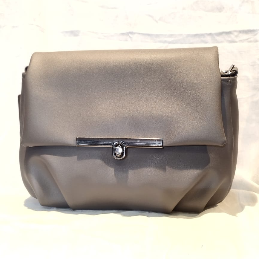 Leather India Premium Handbag – Stylish & Durable Leather Handbags for Women