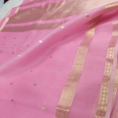 Pure Kora Silk Handwoven Banarasi Saree With Subtle Kadhua Butis in a Soft Light Pink Hue